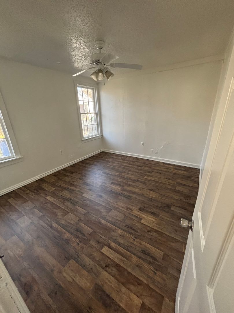 Like new 2 Bedroom home – photo 3