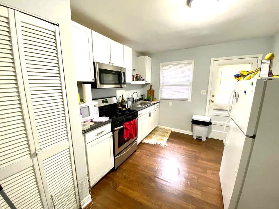 410 Dobson Street – photo 3
