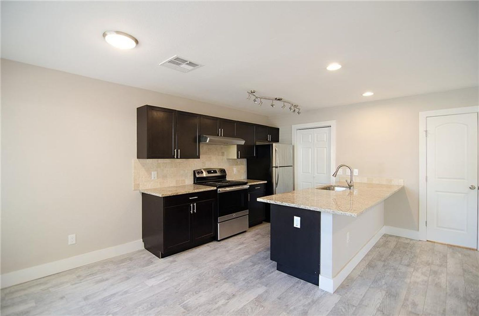 Updated 2-Story Townhome in Prime North Austin – photo 3
