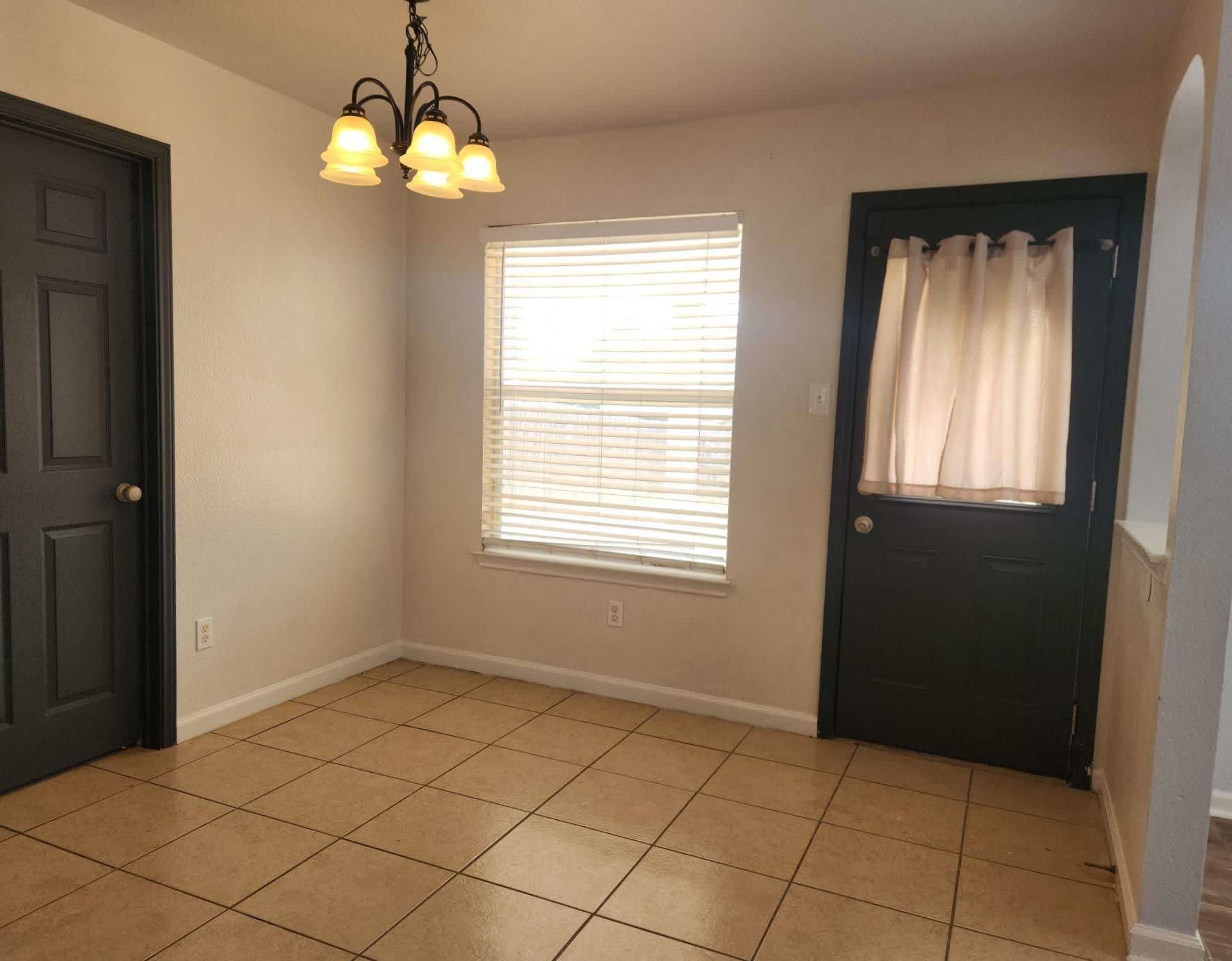 1604 Quarry Dr – photo 4