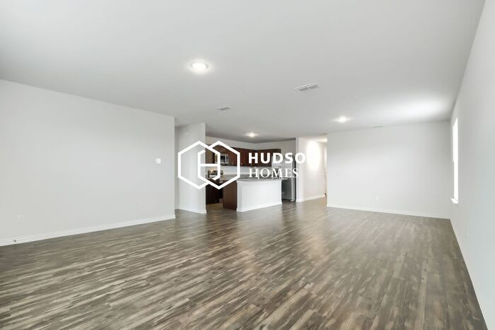 112 Goel Street – photo 3