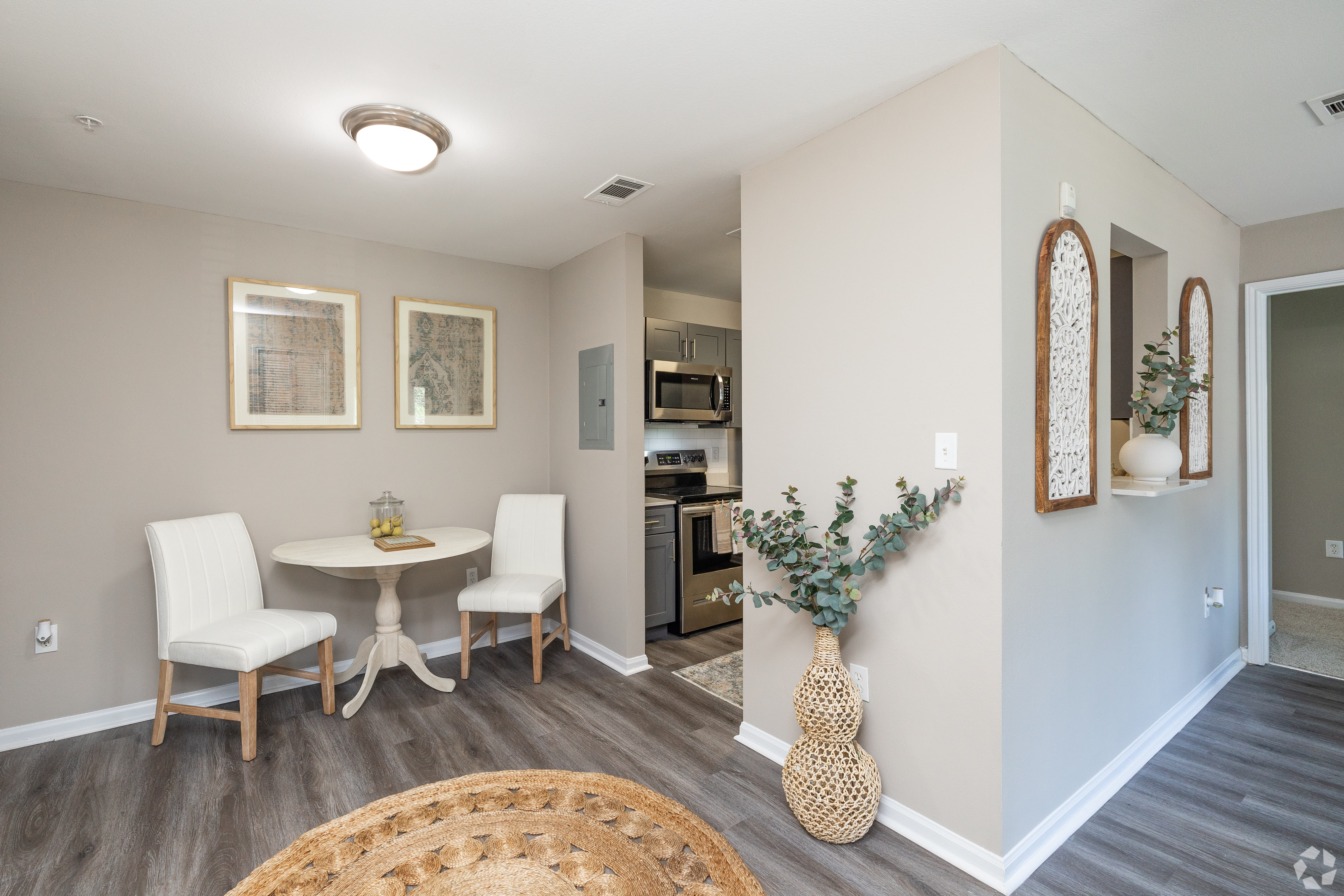 Riverwood Apartments – photo 5
