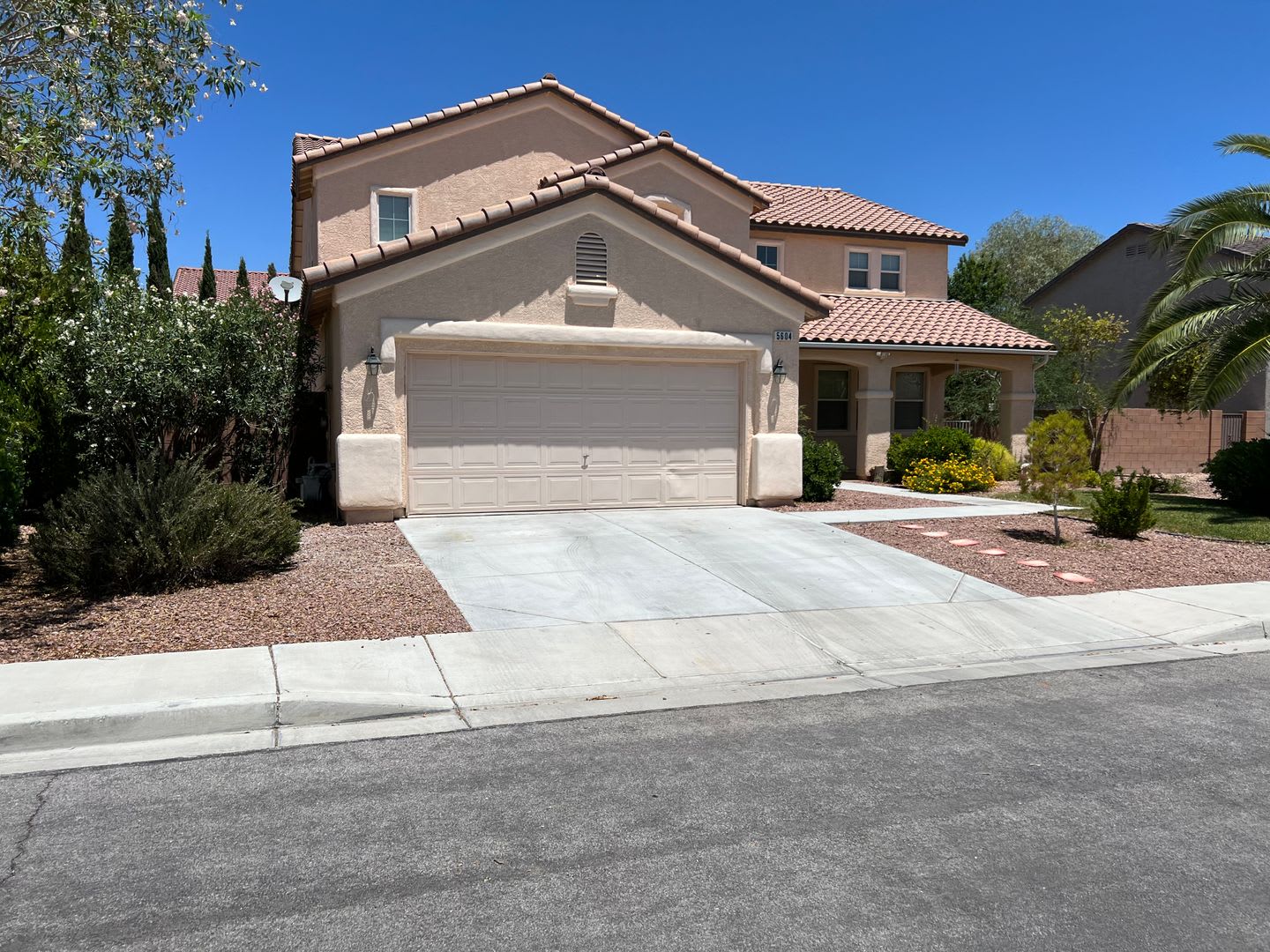 Large Amazing Home In Iron Mountain Ranch – photo 2