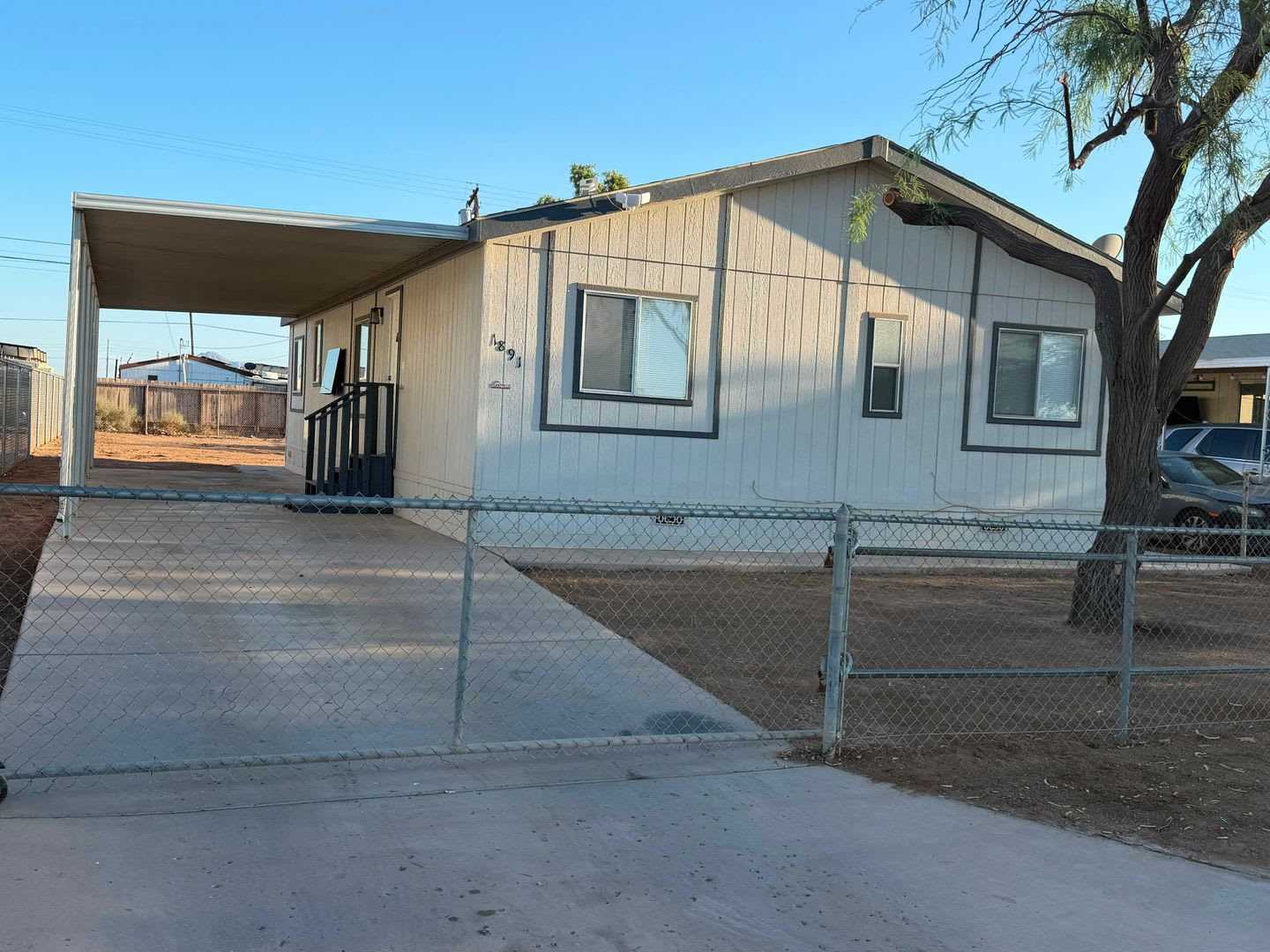 1891 Rio Vista St – photo 3