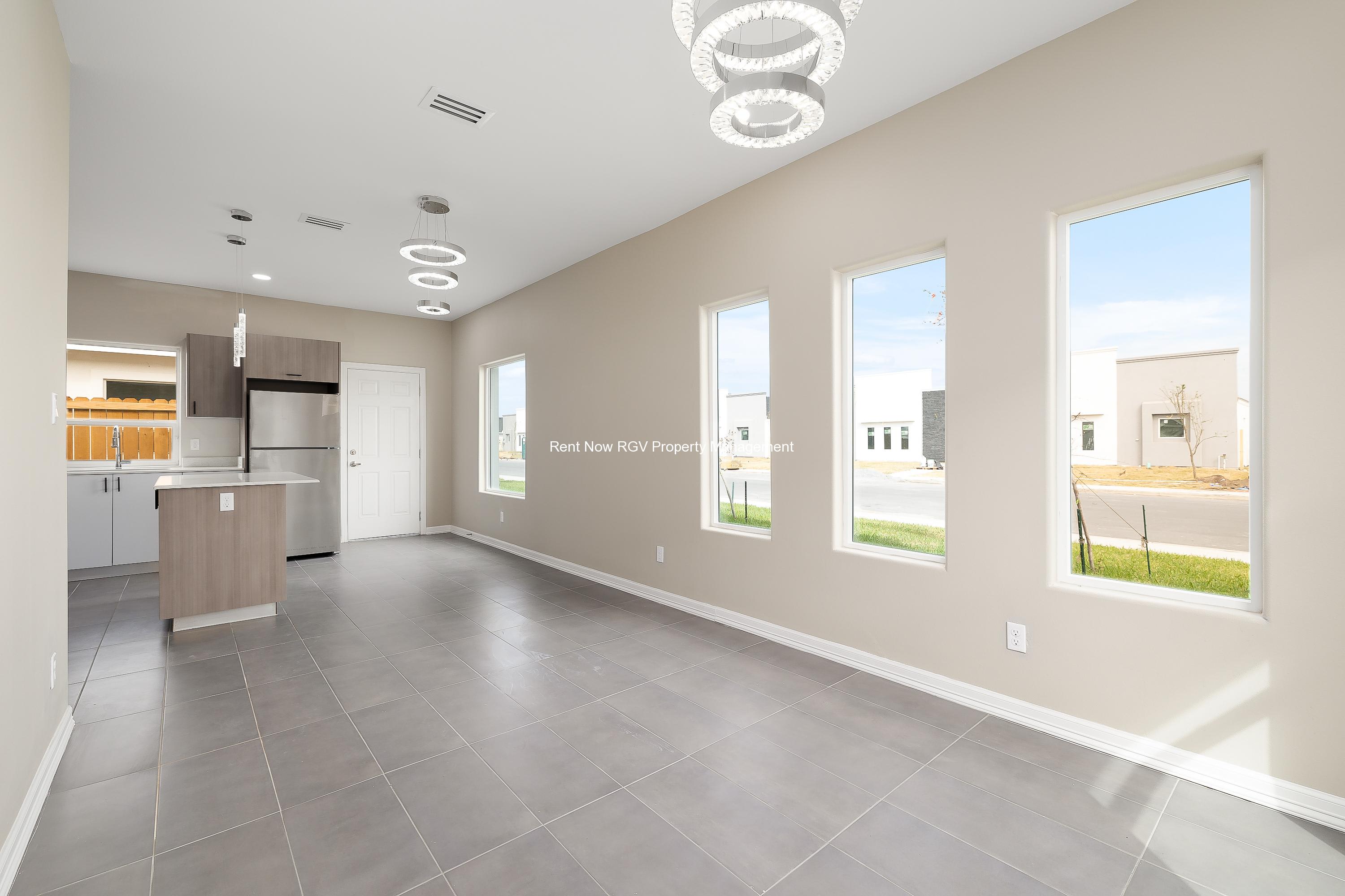 11007 N 36th Ln – photo 5