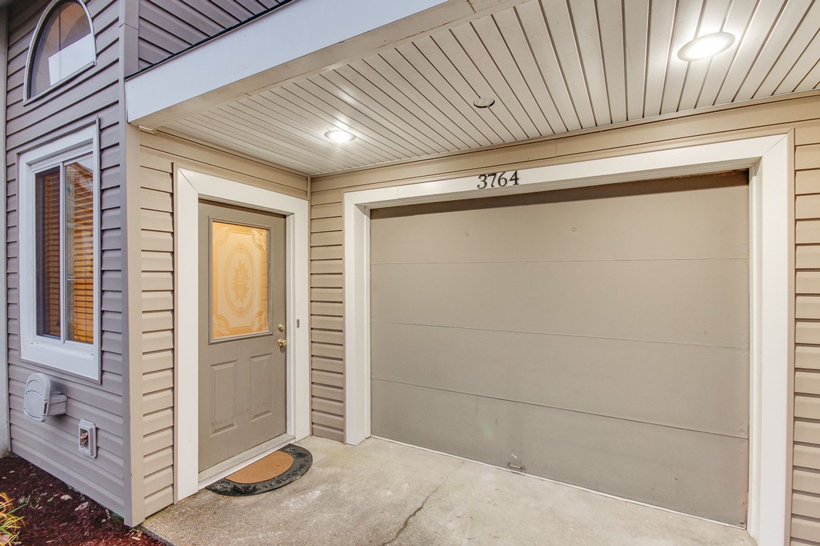 Surprisingly Spacious 3-Story Townhome With Garage and Huge Back Yard – photo 4