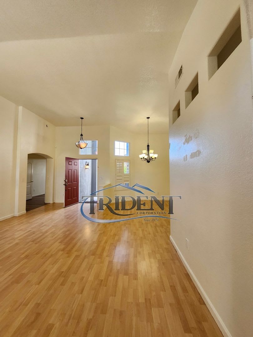 4 bedroom 2 bath near schools and parks – photo 2