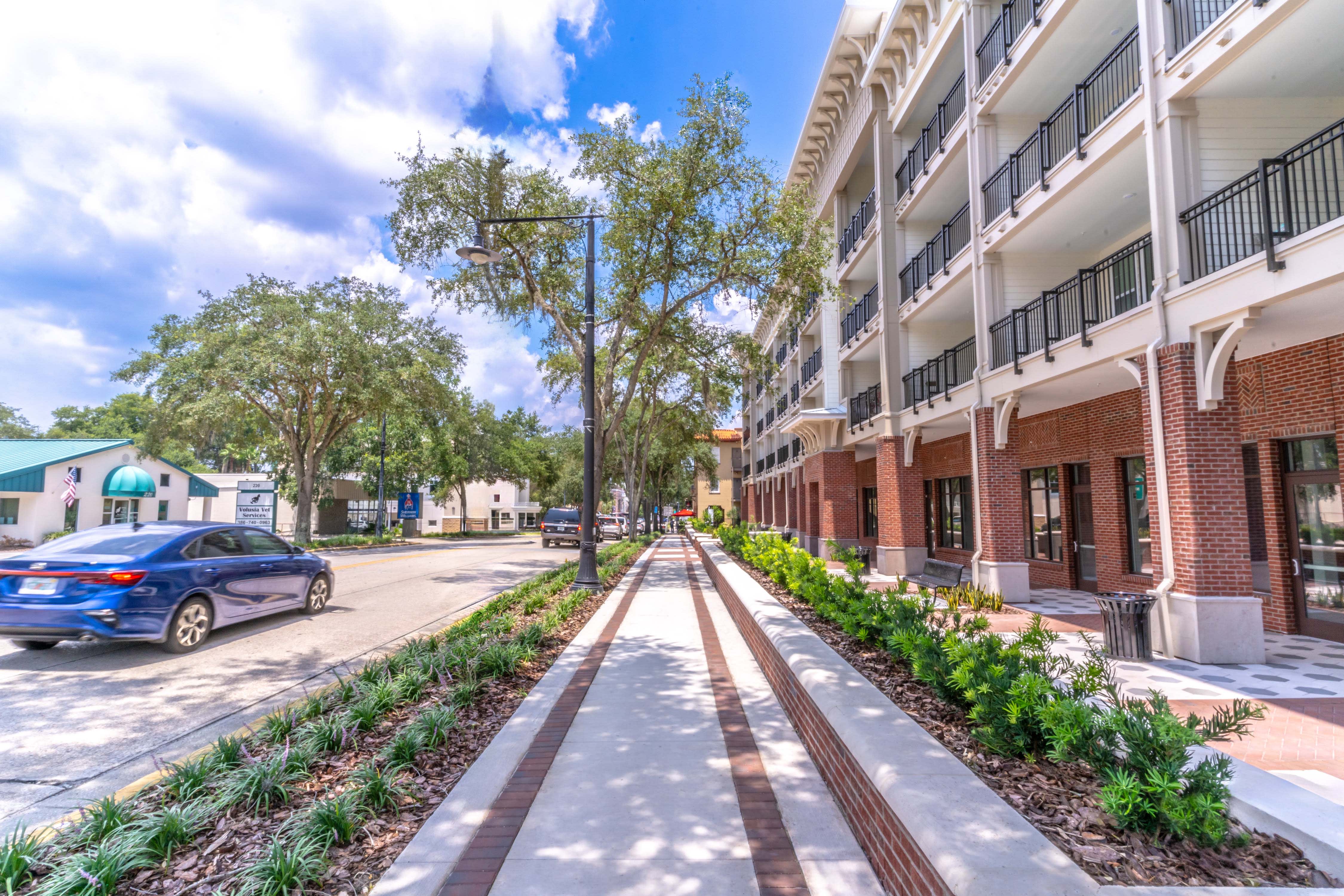 Deland Commons Apartment Homes – photo 1