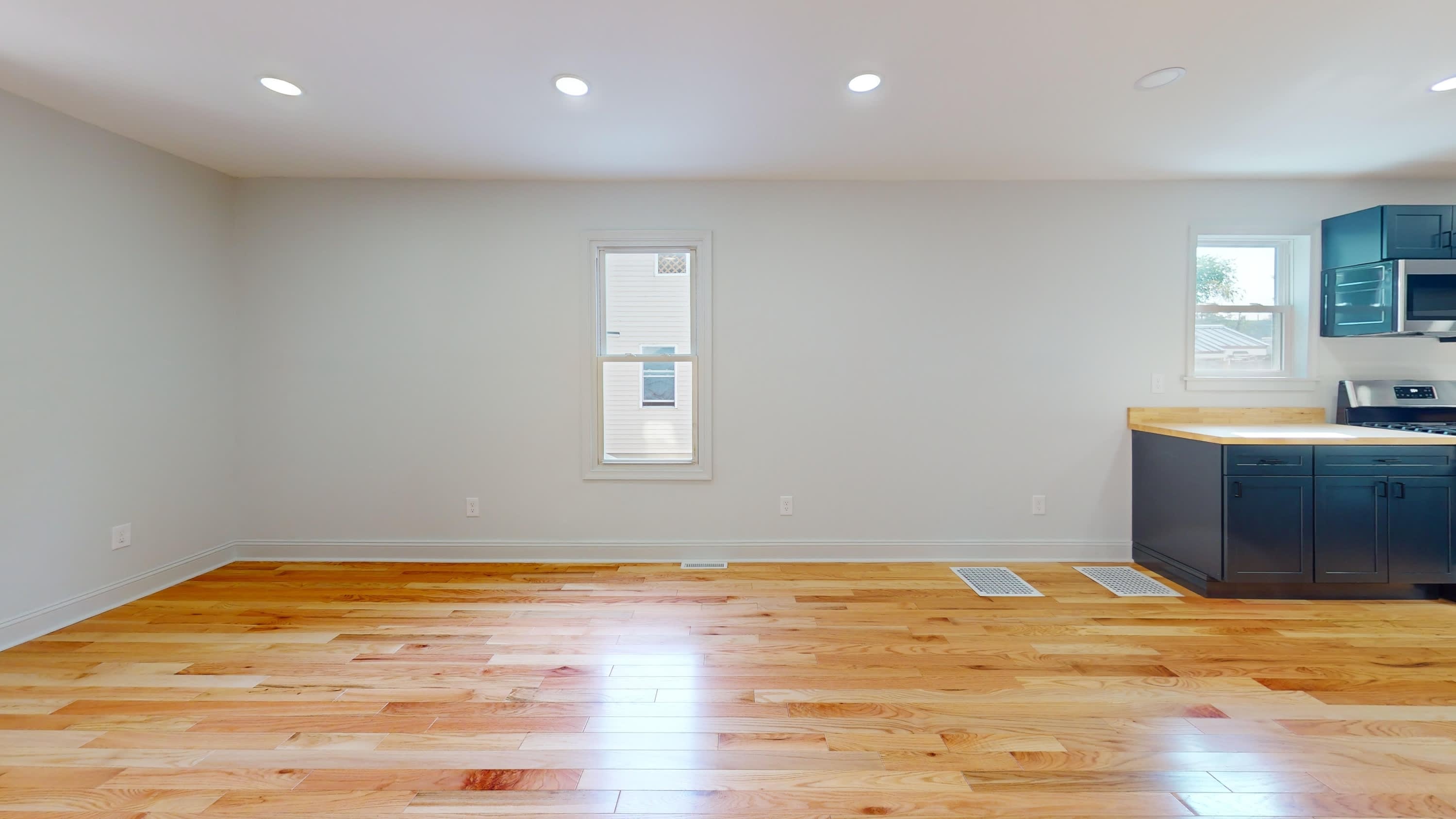 914 West 3Rd Street 1 – photo 3
