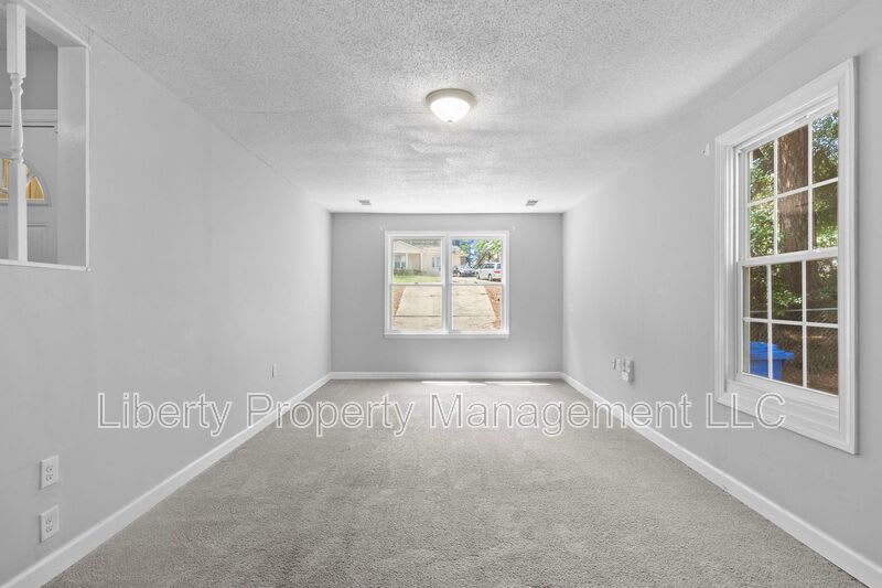 512 Nottingham Drive – photo 4