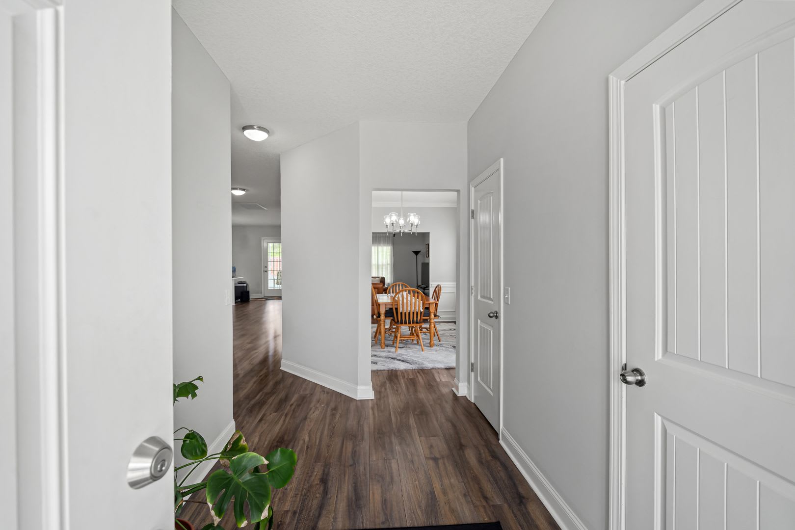 Designed For Easy Living 4Br Home Near Fort Stewart – photo 5