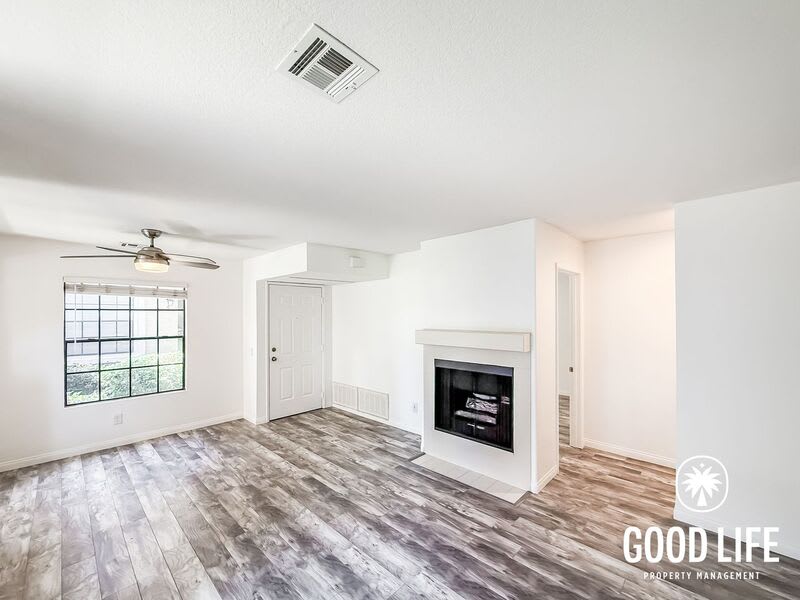 10303 Azuaga St – photo 1