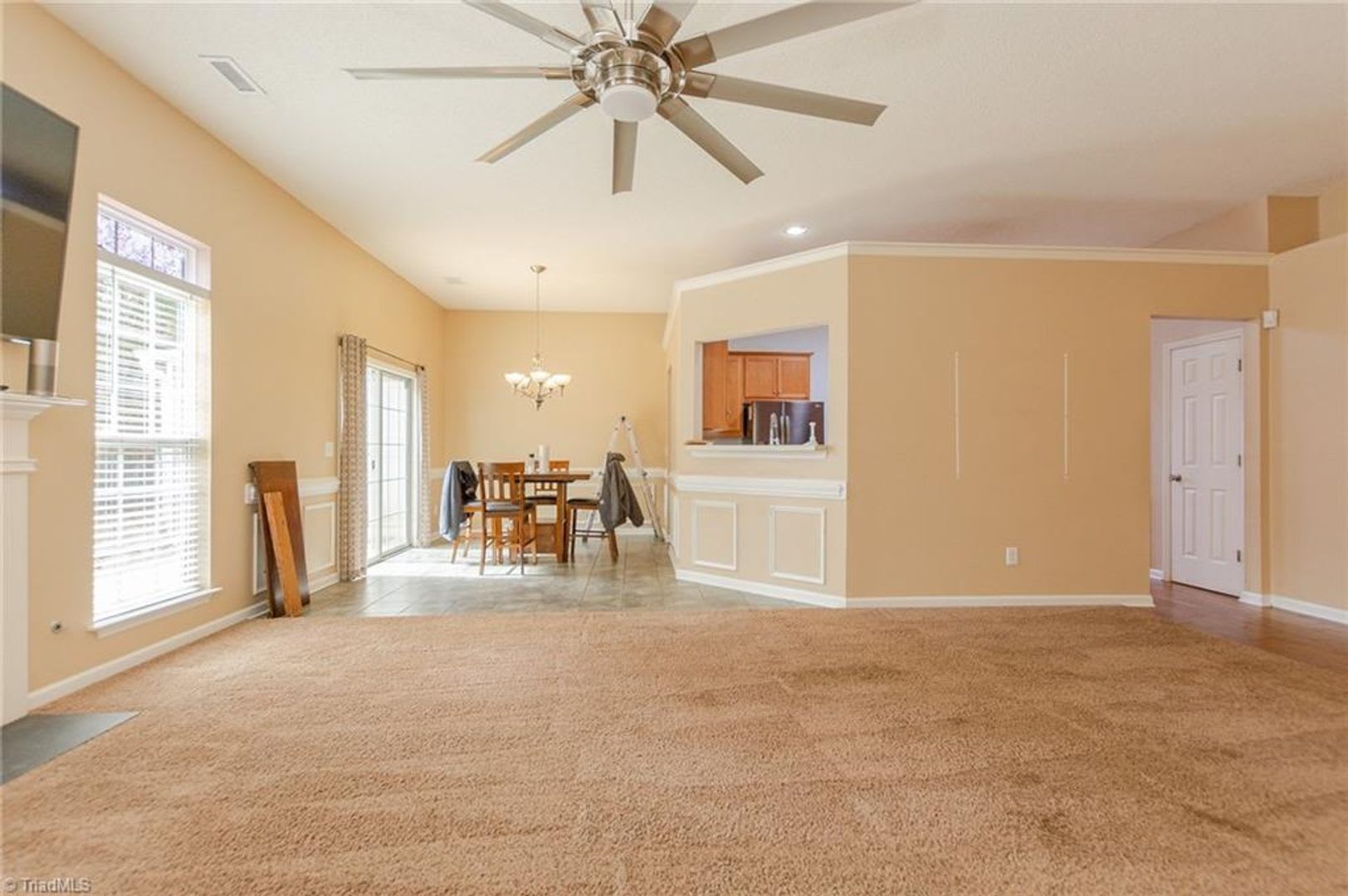 3bed in Coble Farms – photo 3