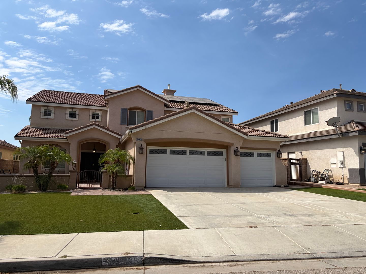 LARGE BEAUTIFUL HOME WITH VIEWS IN MENIFEE!! – photo 2