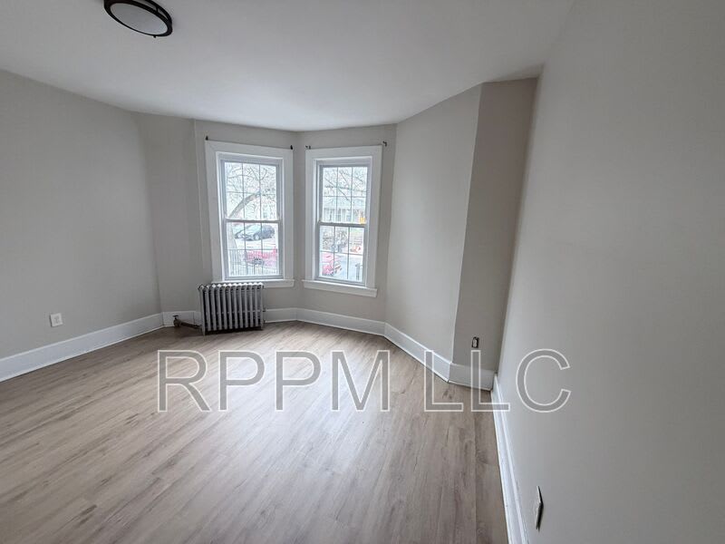 106 N 16th St #1 – photo 4
