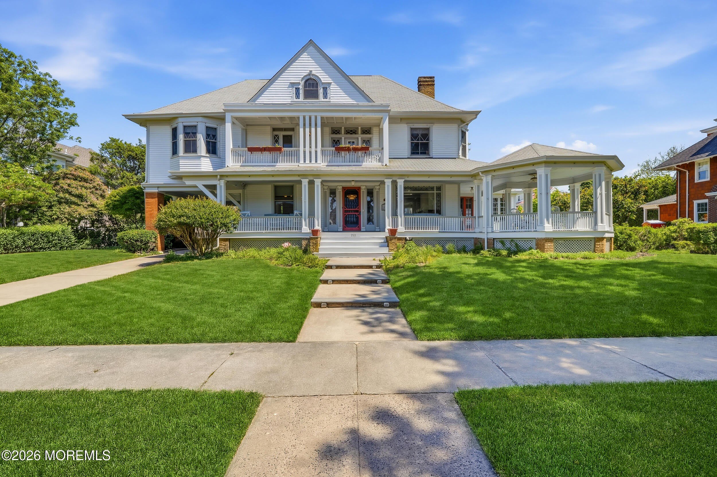 211 Cedar Avenue – photo 1