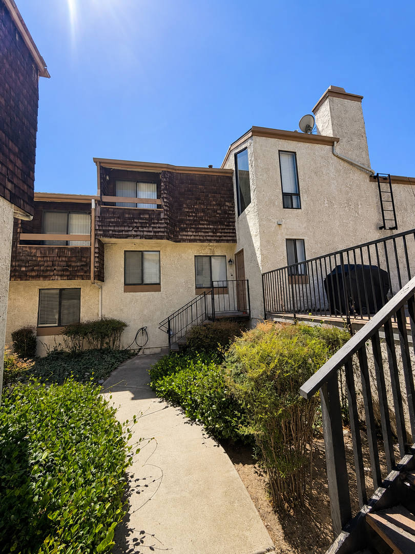 2 Bedroom Condo With 2 Car Garage In La Habra – photo 1