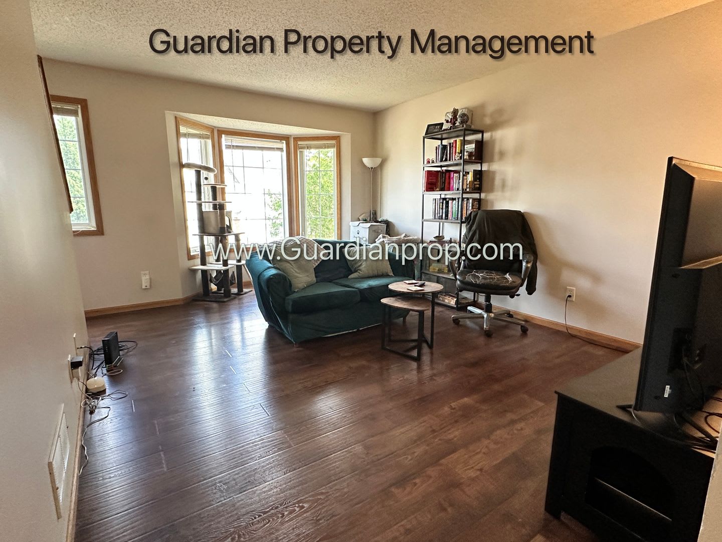 Prior Lake Town Home, 1 Car Garage, W/D, Walk out Patio, Dishwasher Available Sept – photo 5