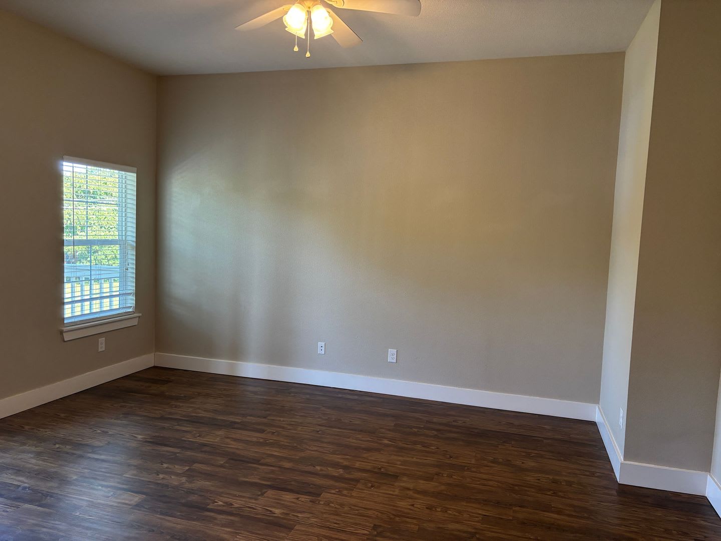 2/2 Townhomes in Great Sherman Location! Ask About Our Move-In Special! – photo 3
