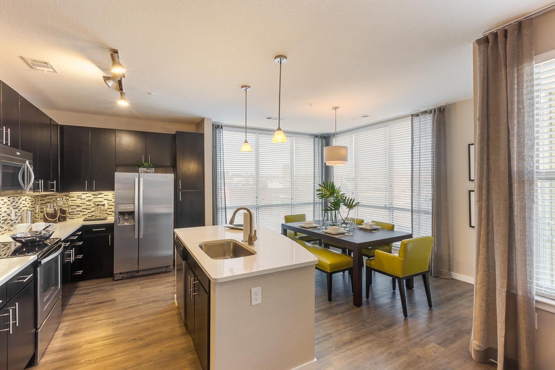 2785 Speer – photo 2