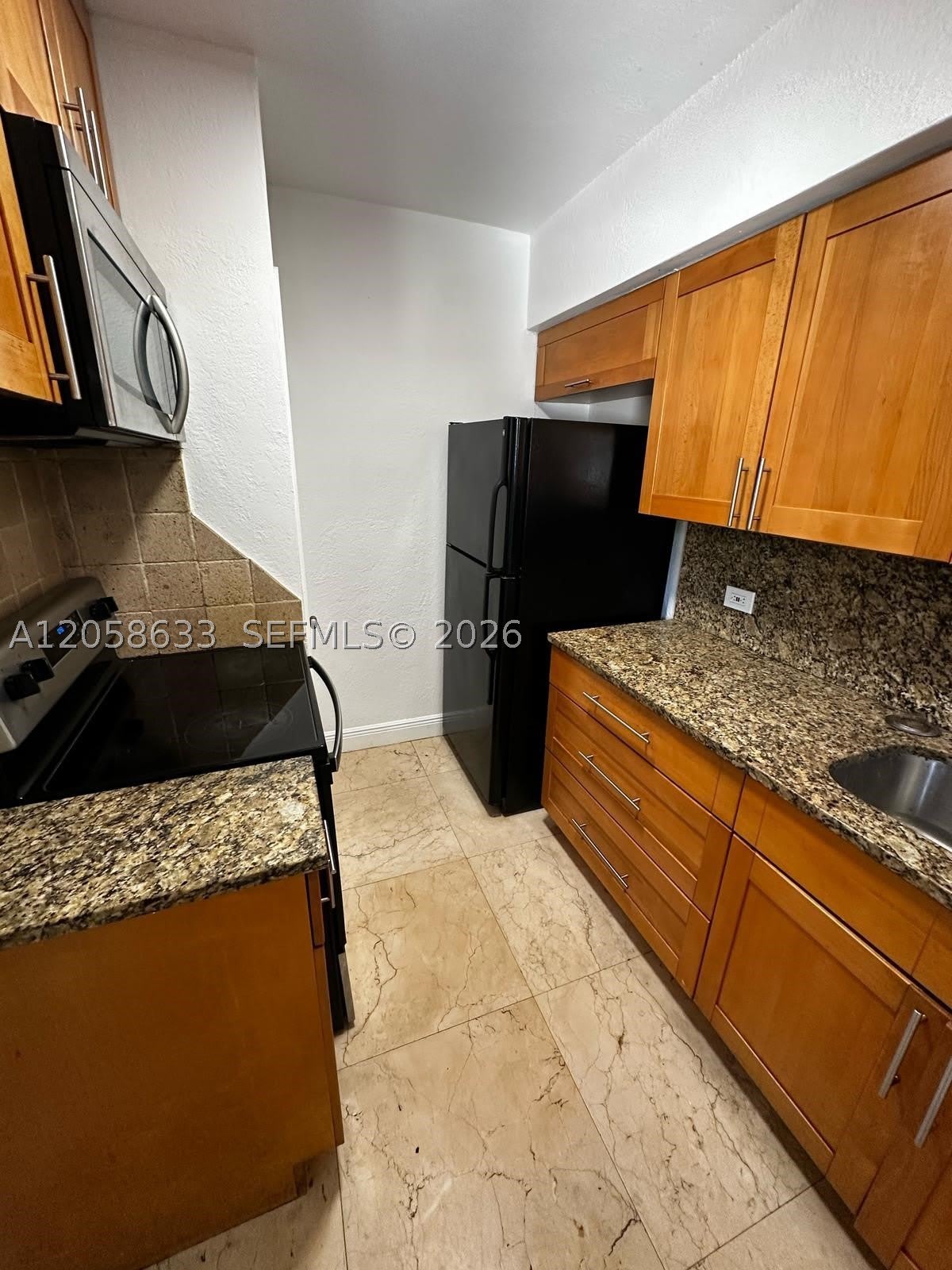 903 NE 111th St – photo 2