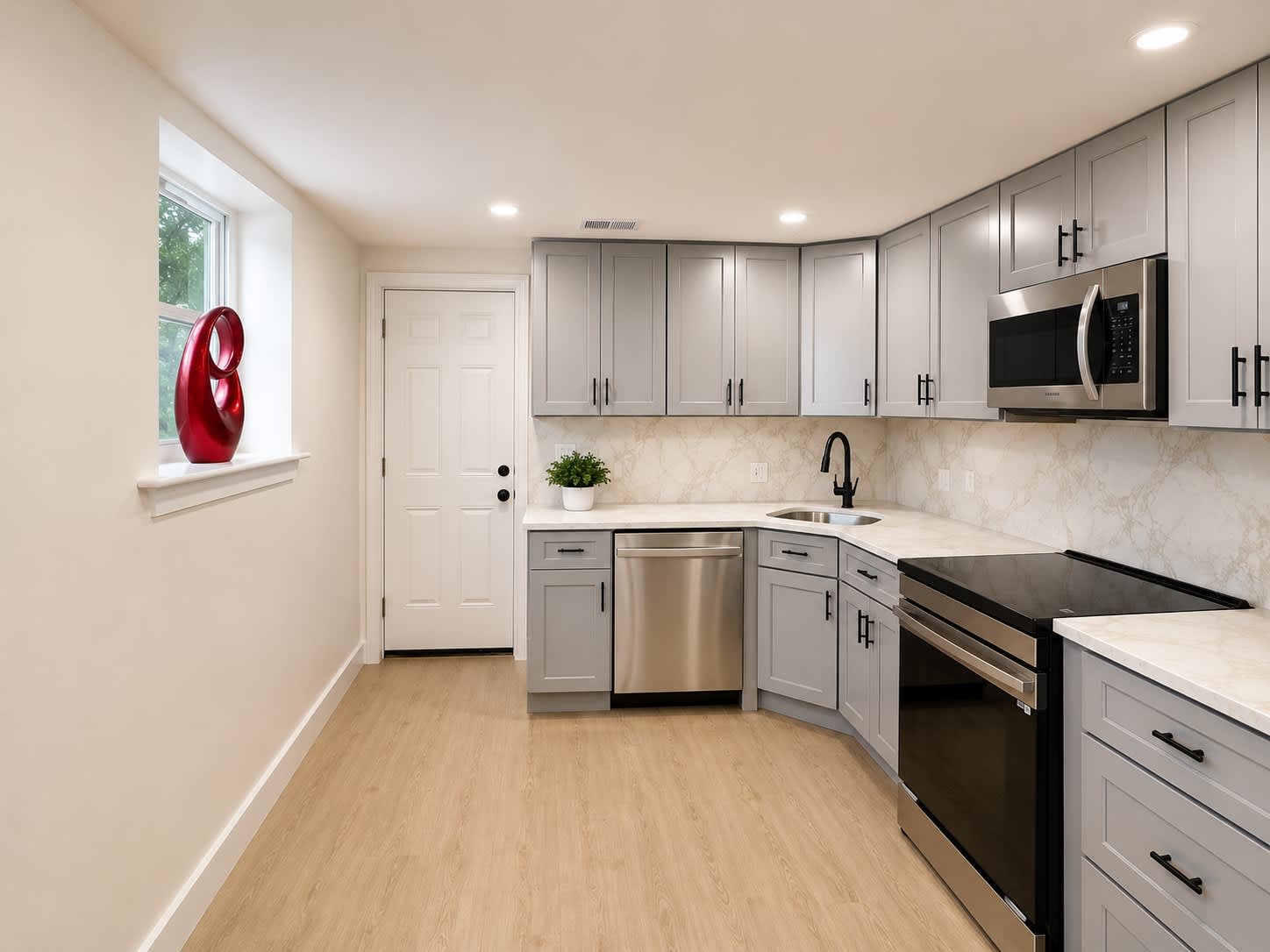 3225 Chestnut St Ne #b – photo 1
