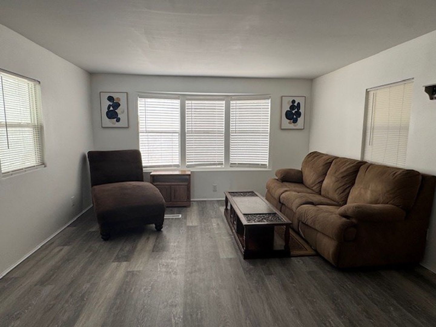 Parially Furnished 2BR 1BA Remodeled-Fenced Yard + RV/Coach cement Parking – photo 5
