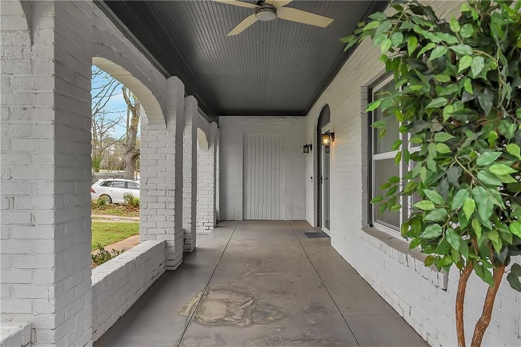 1378 Lakewood Avenue SE – photo 2