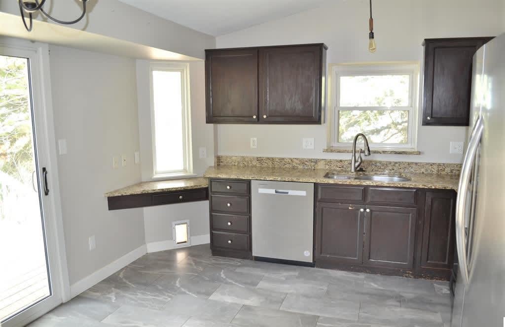 5200 Newland Avenue – photo 2