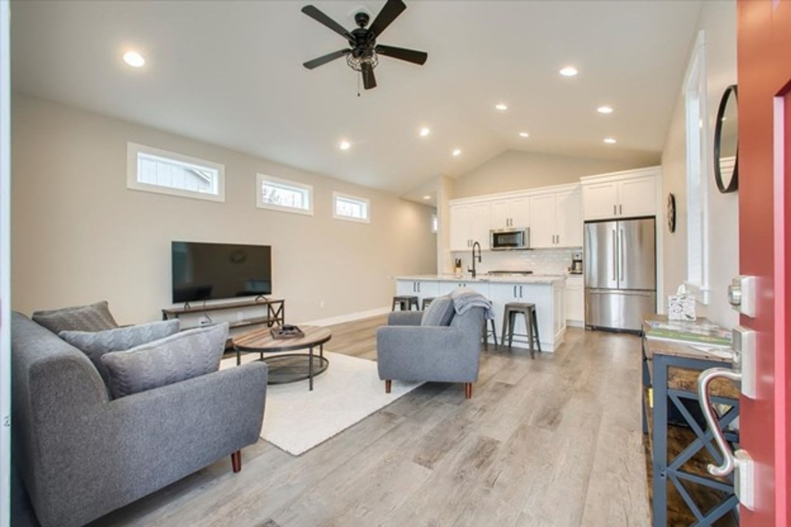 Stunning newer home in a great Boise location – photo 3
