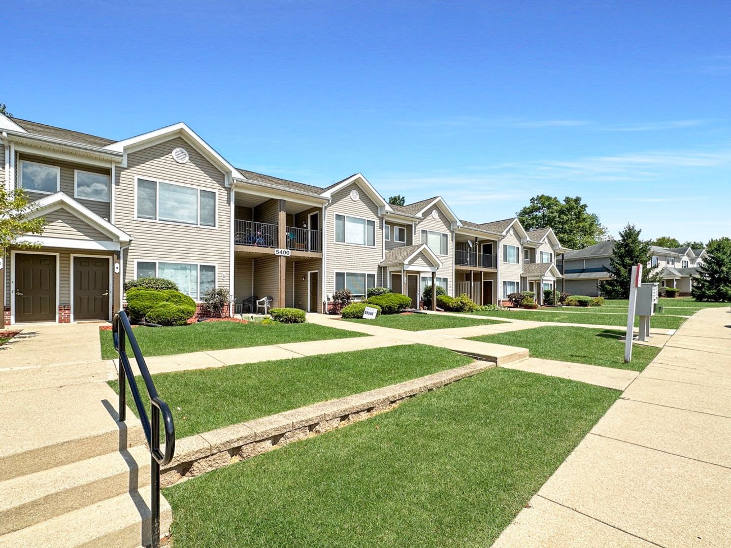 Battle Creek 2 Bedroom / 2 Bath Apartment – Available Now! – photo 2