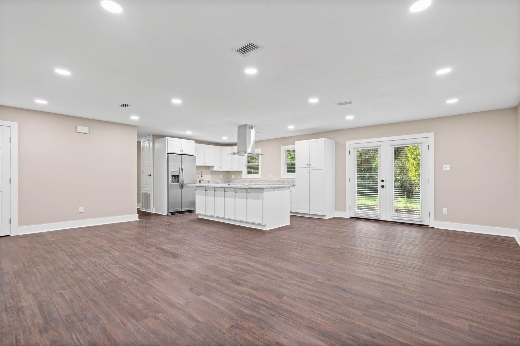 2310 McPhillips Drive – photo 3