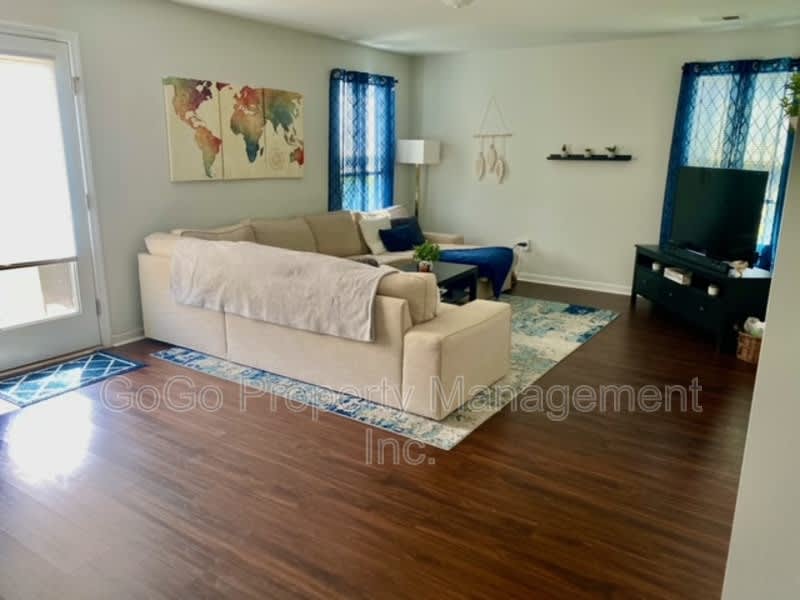811 Millsgrove Court – photo 4