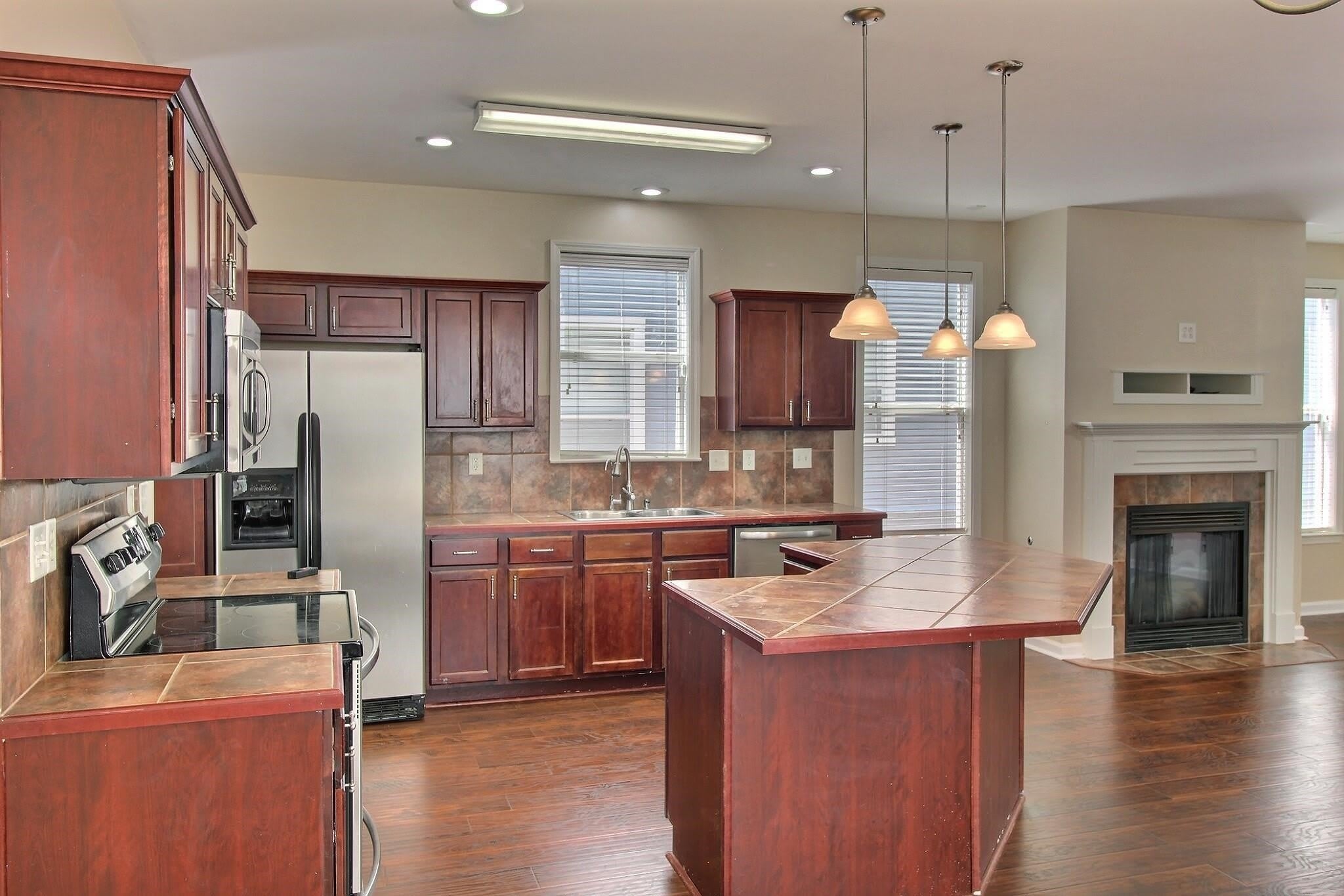 1368 ISLAND TOWN Dr – photo 5