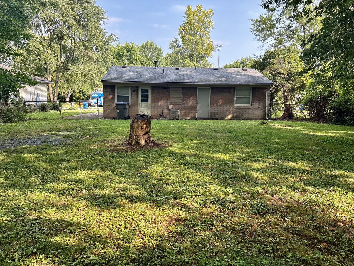 3 bedroom 1 bath house for rent – photo 2