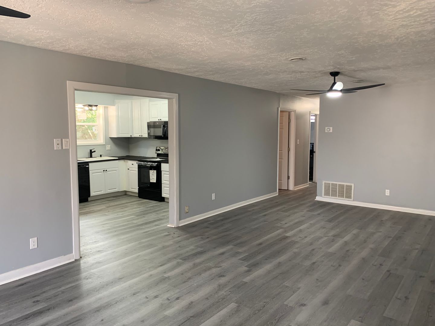 138 Hickory dr 4B/1.5Bath Martinez w large fenced in yard. – photo 4
