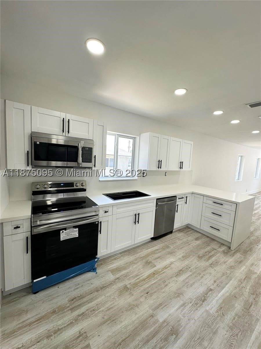 2740 NW 49th St – photo 4