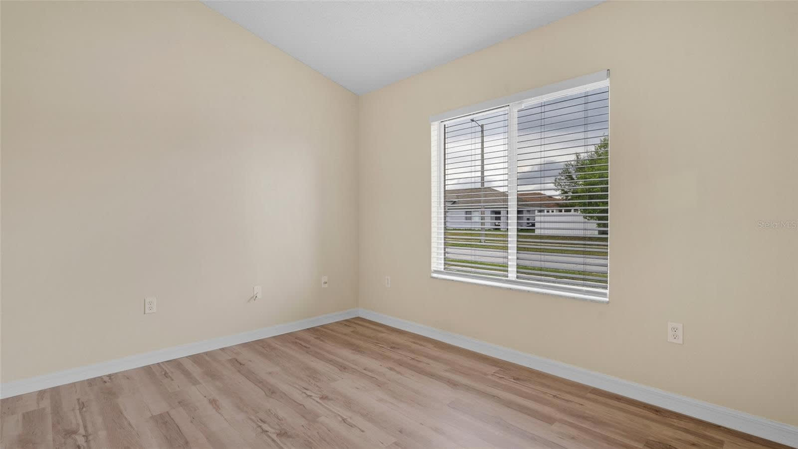 12923 Fieldmoor Ct – photo 4