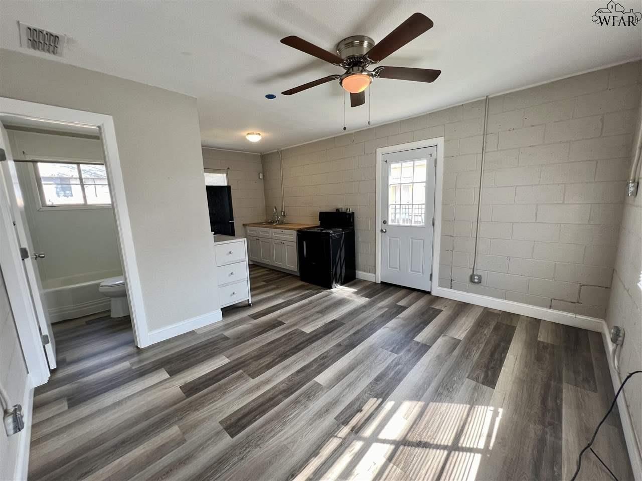 2405 BULLINGTON STREET – photo 2