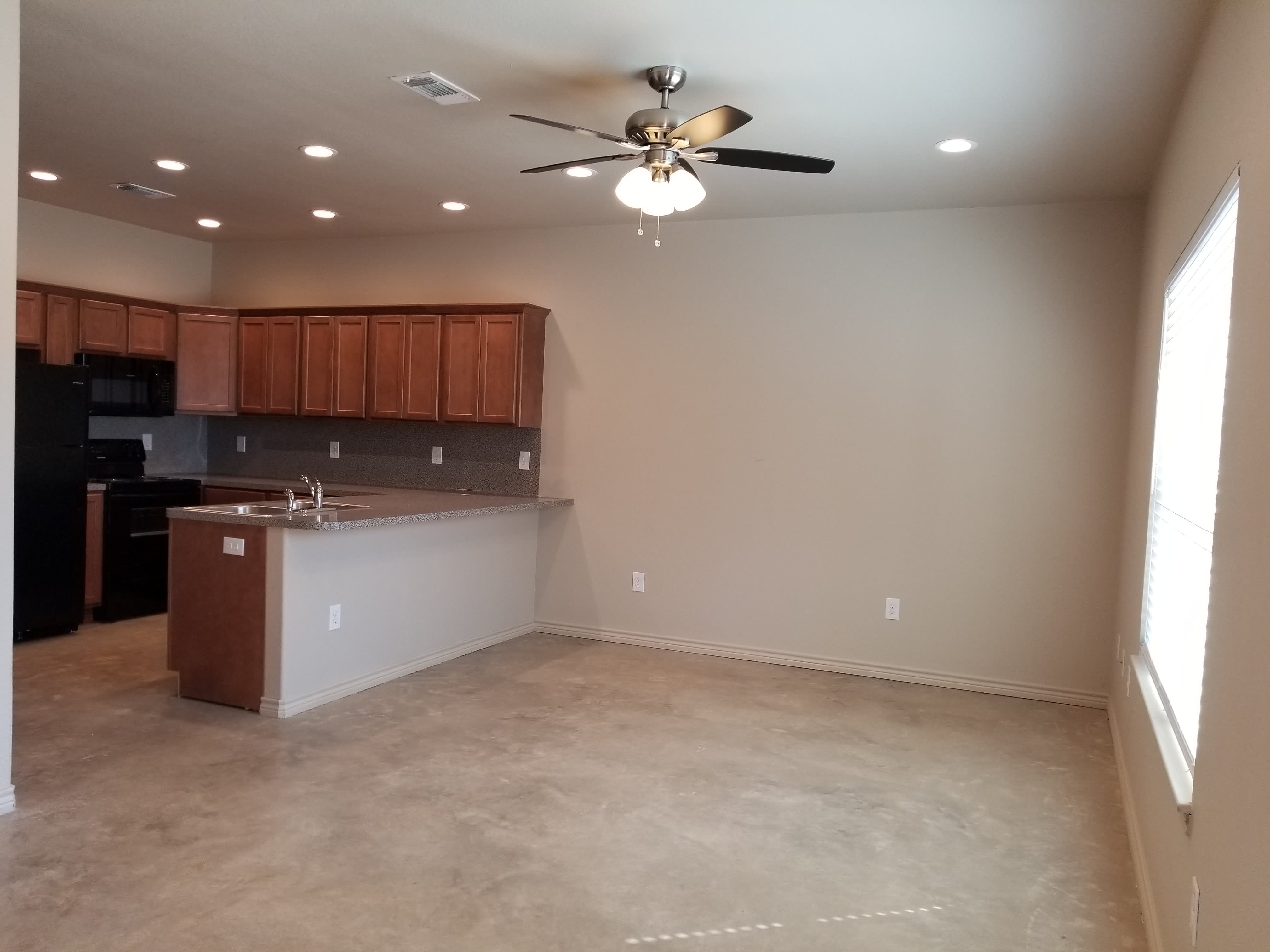 719 Renfro Dr Unit B – photo 2