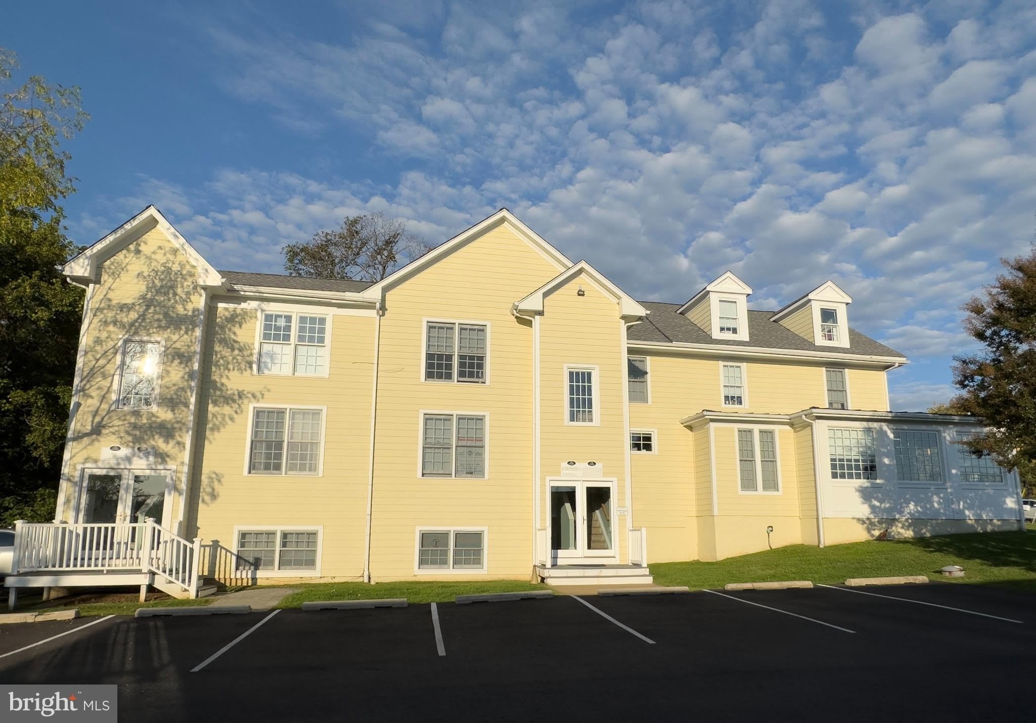 170 W MAIN Street – photo 3