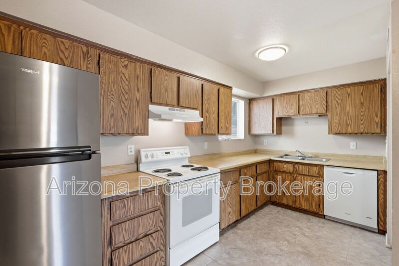 1625 N. Date – photo 1