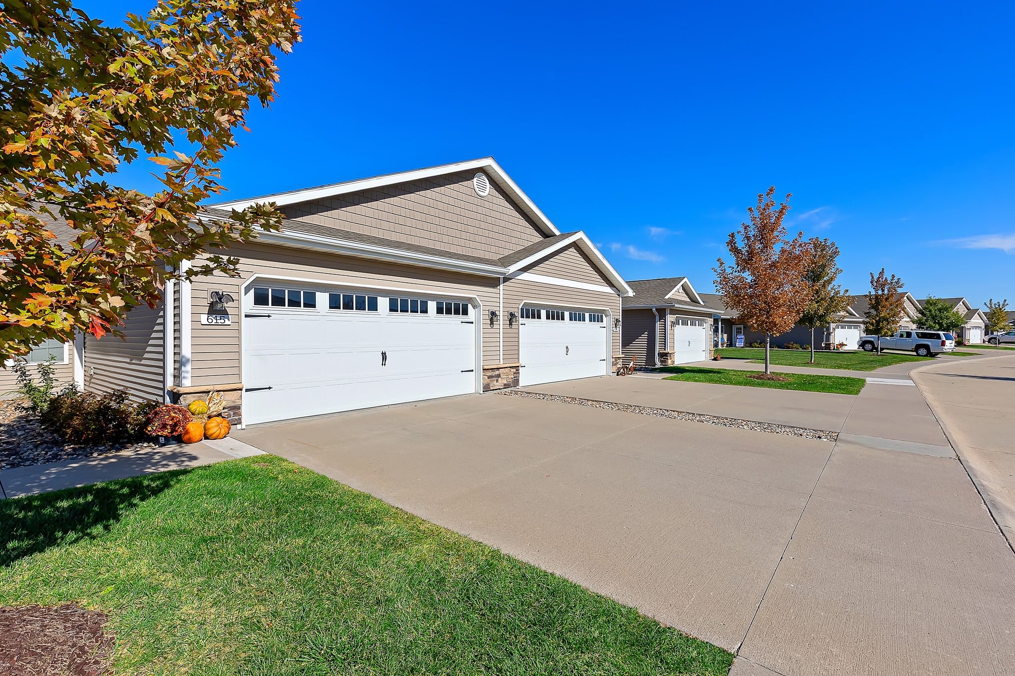 Redwood Waukee Douglas Parkway – photo 2