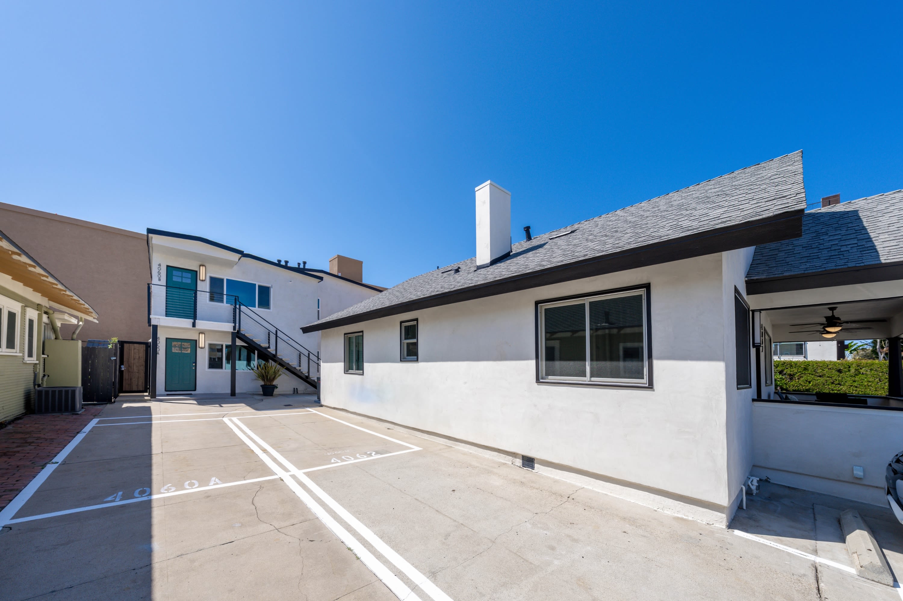 4062 Goldfinch Street – photo 5