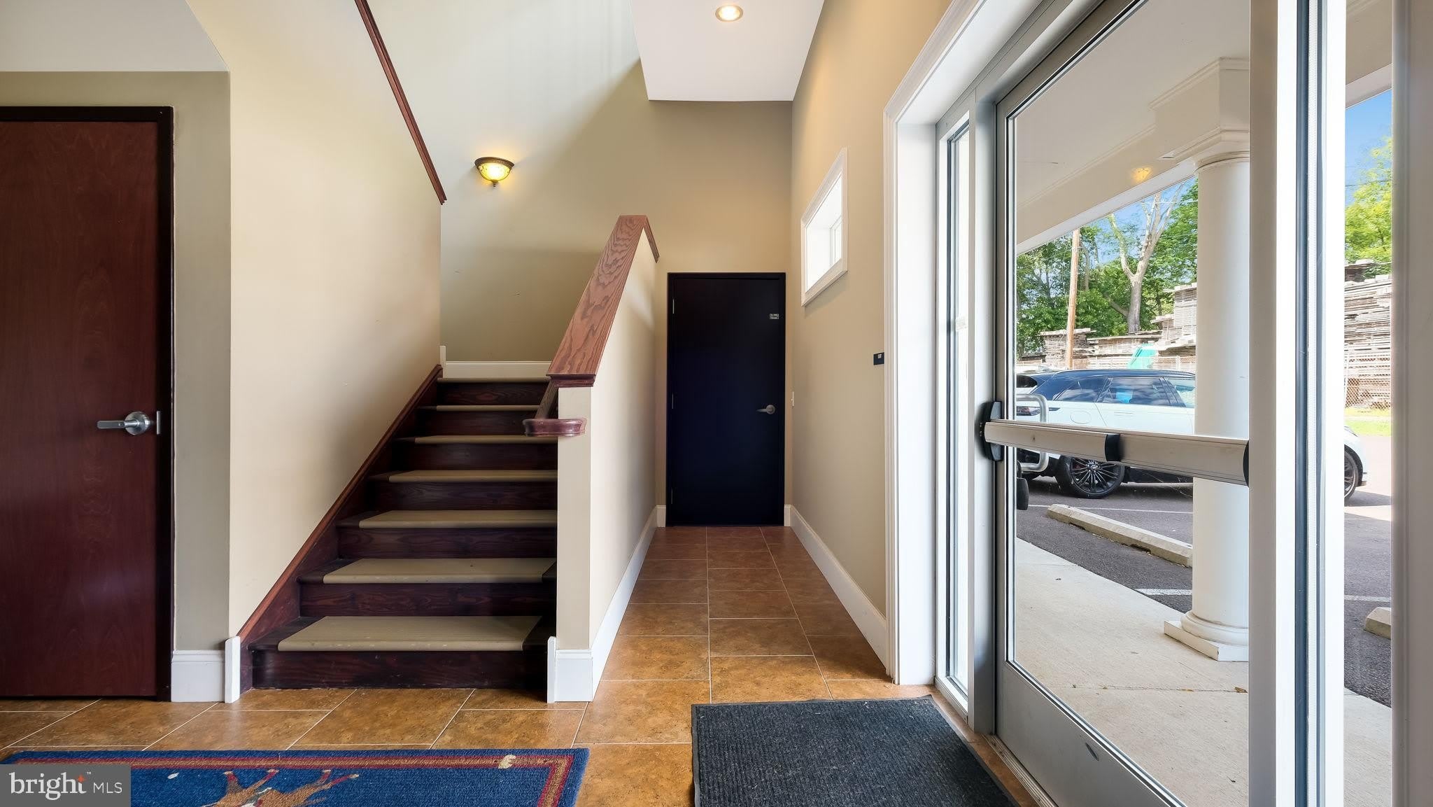 74 SPRING LAKE Drive – photo 2