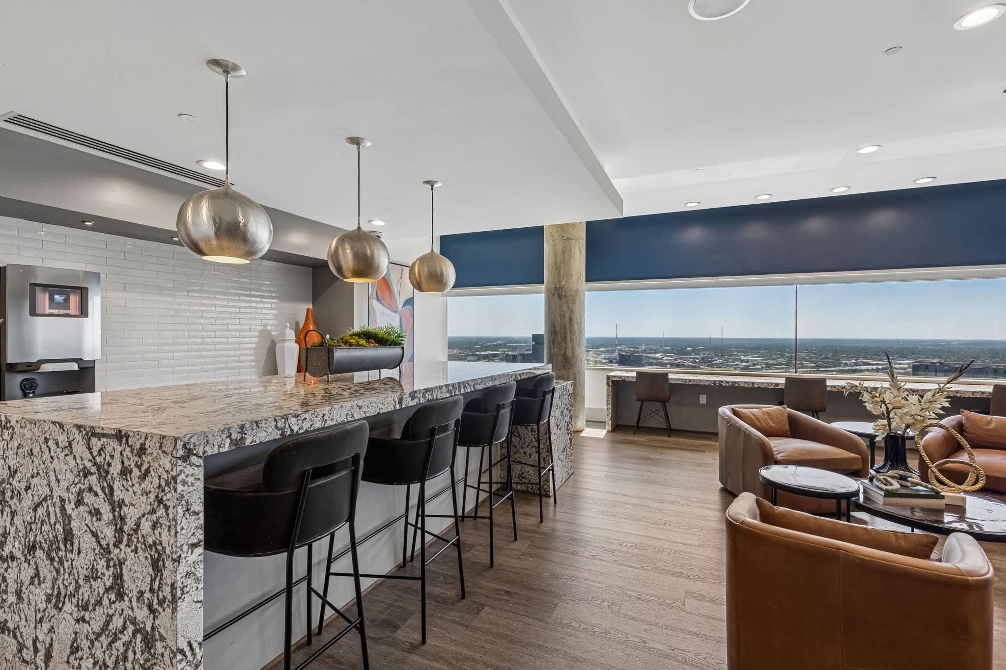One Dallas Center – photo 3