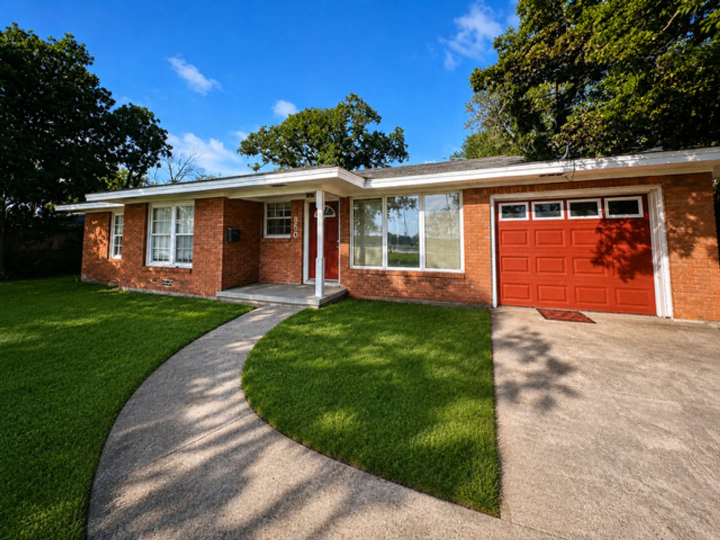 850 North Harbin Drive – photo 1