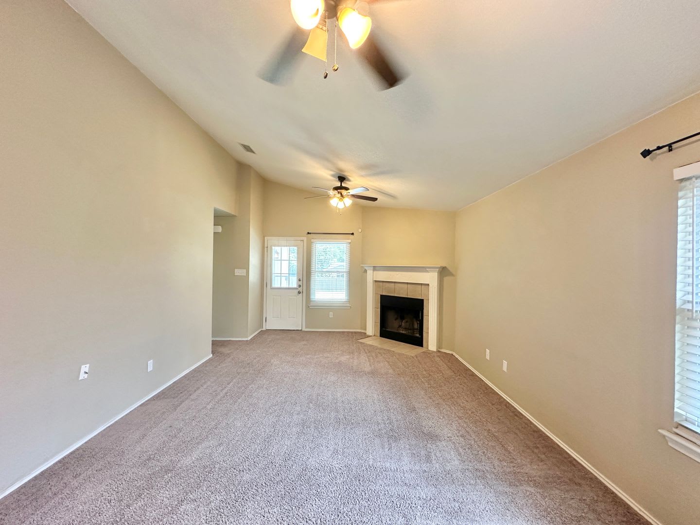 1308 Saddle Dr – photo 4