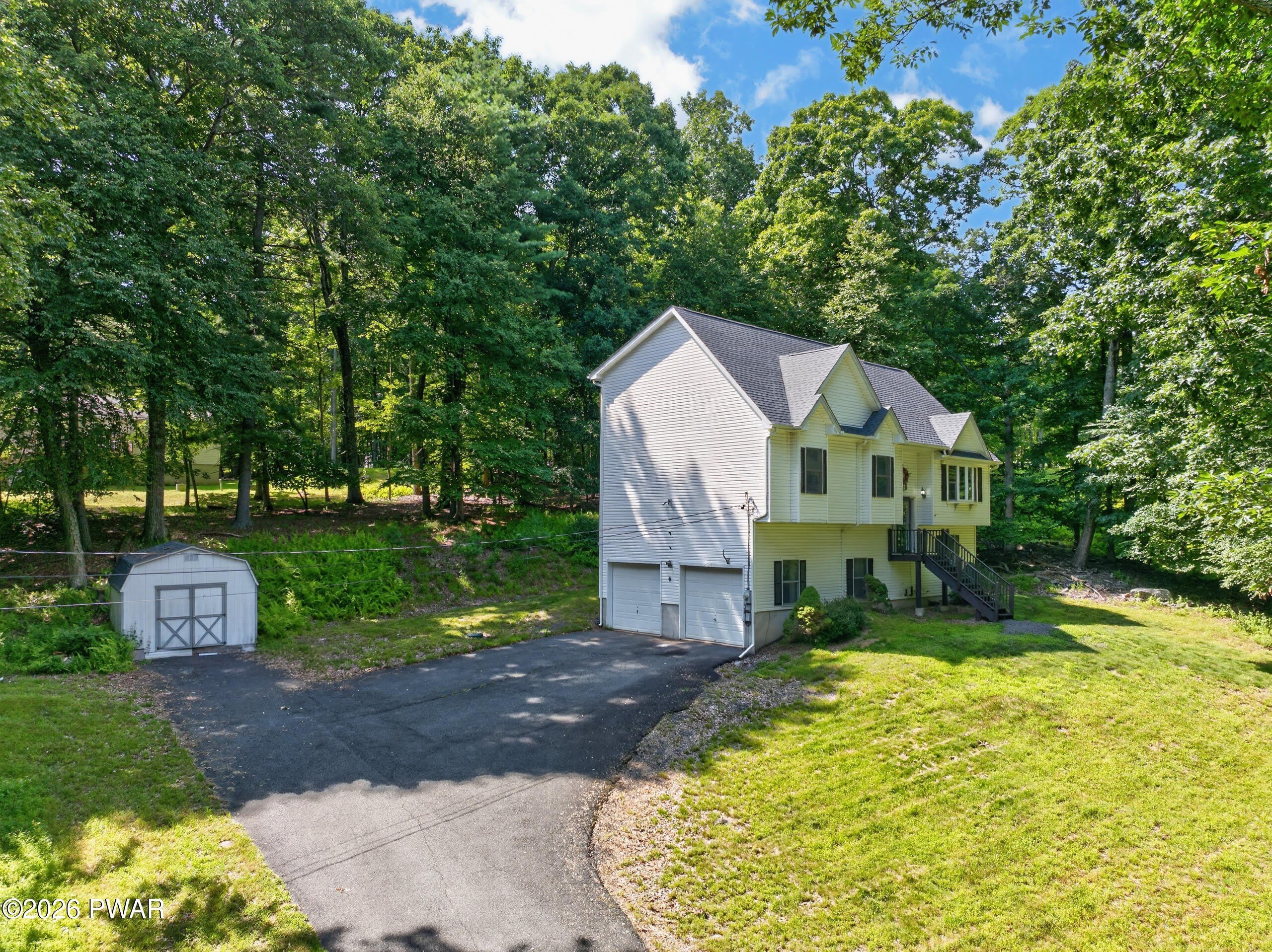 115 Blackberry Drive – photo 2