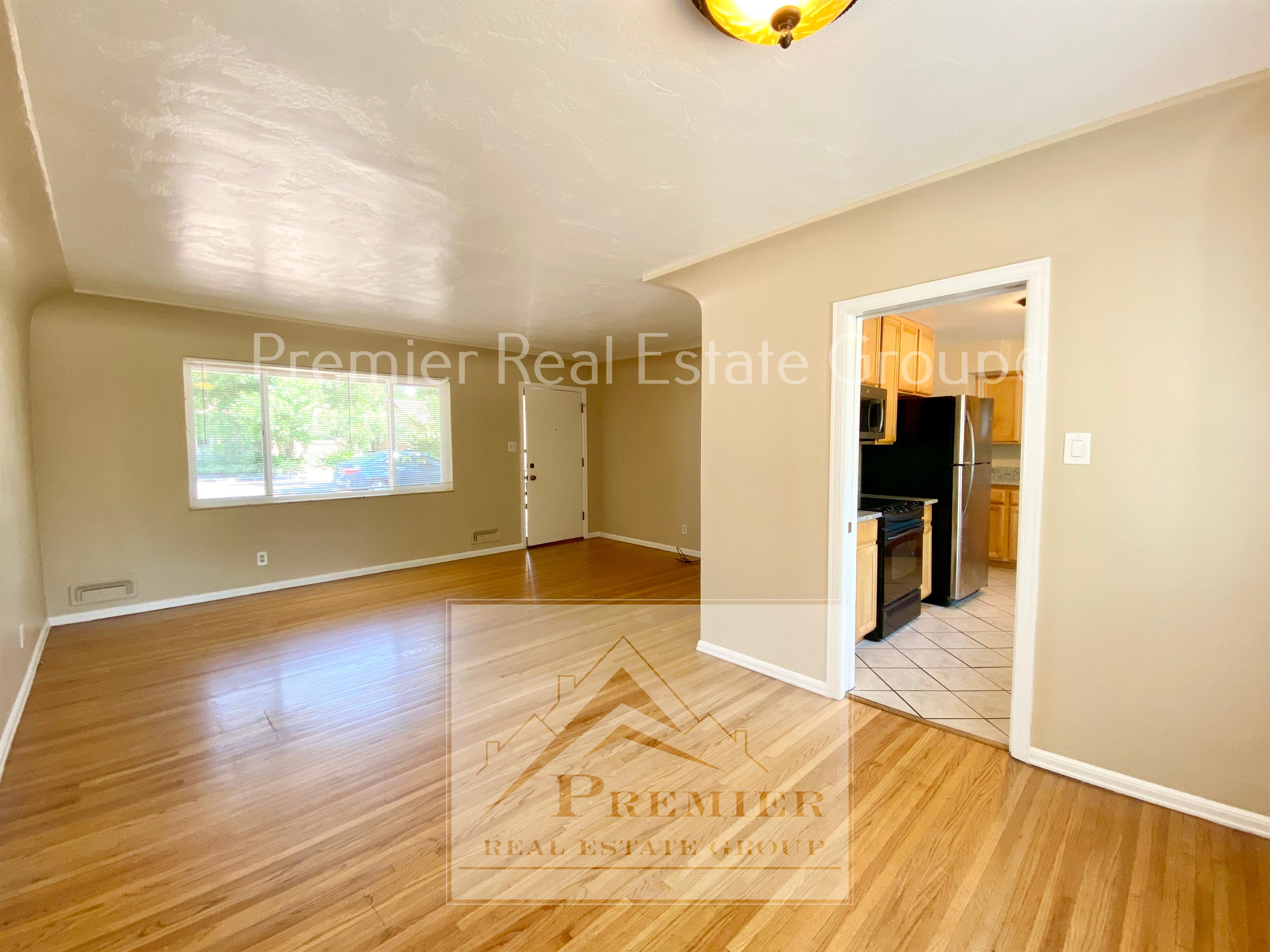 325 West Ramona Avenue – photo 5